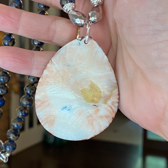 Large Shell Pendant & Jasper Beads Necklace - Picture 7 of 7